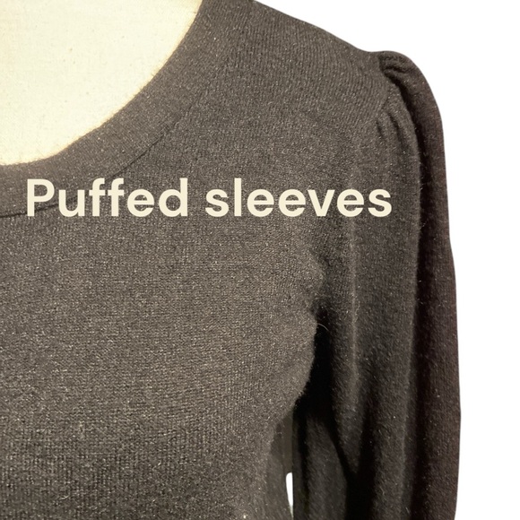 π Soft and lux Boston Proper sweater size medium π
BIN 29 - Picture 3 of 10